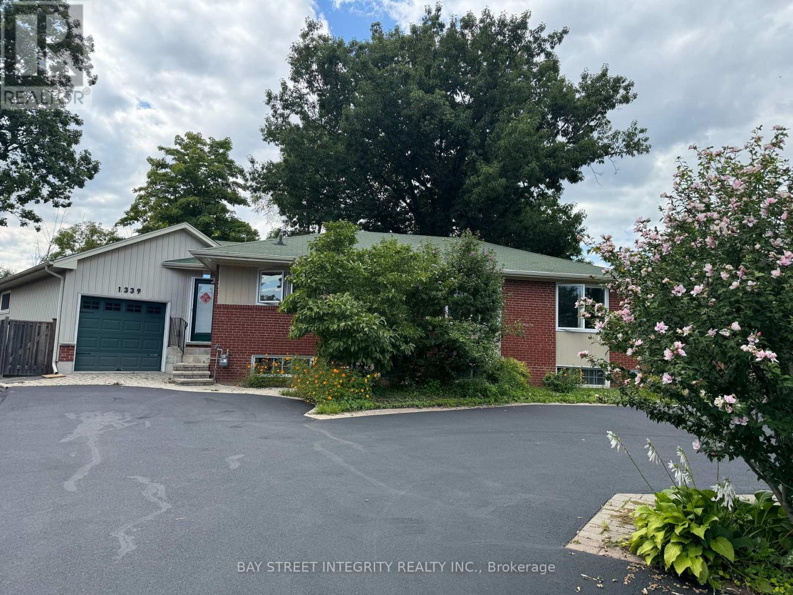 1339 PINEGROVE ROAD, Oakville, Ontario