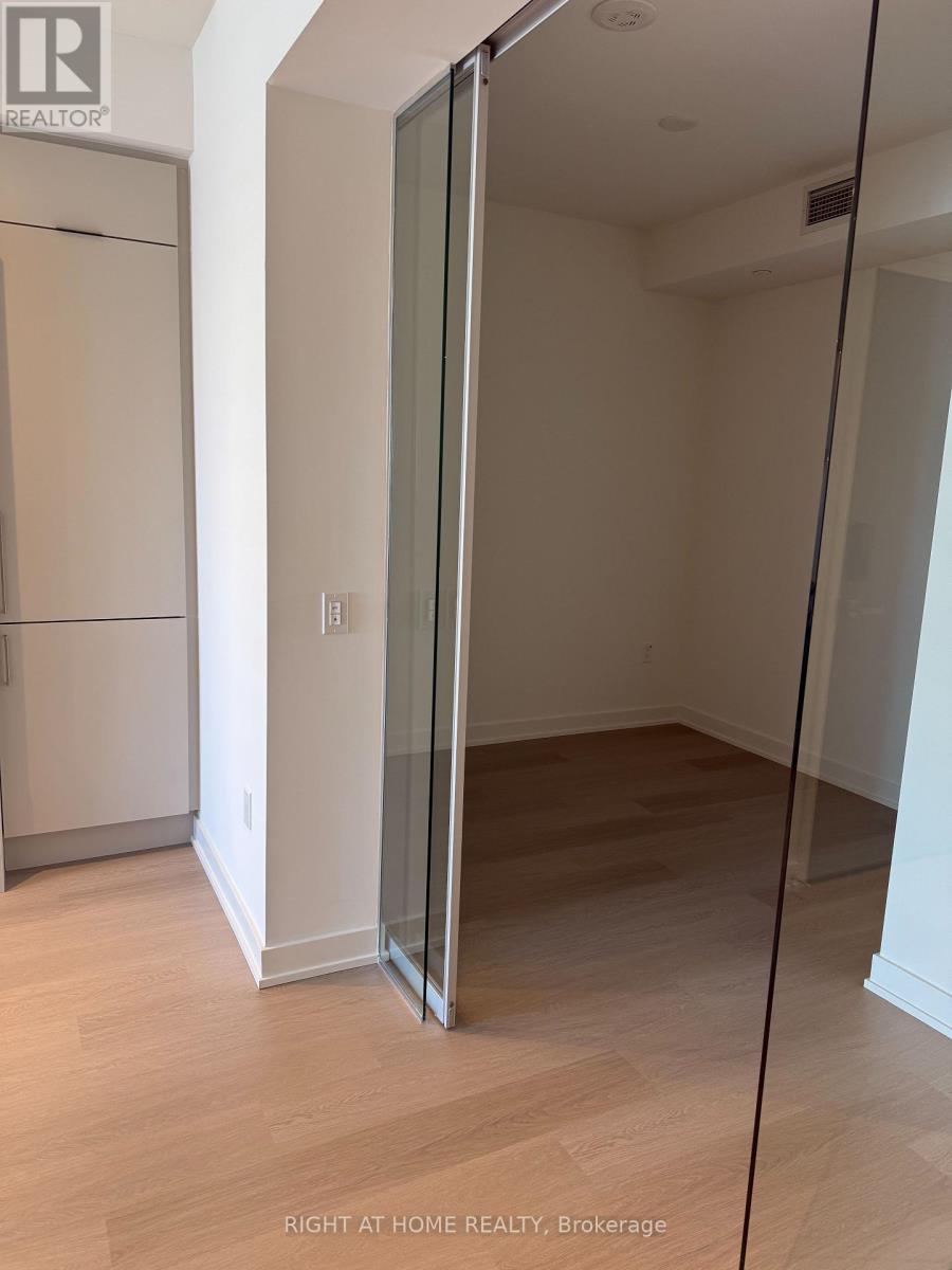 5606 - 448 Burnhamthorpe Rd Road W, Mississauga, Ontario L5B 0R4 - Photo 12 - W13551530