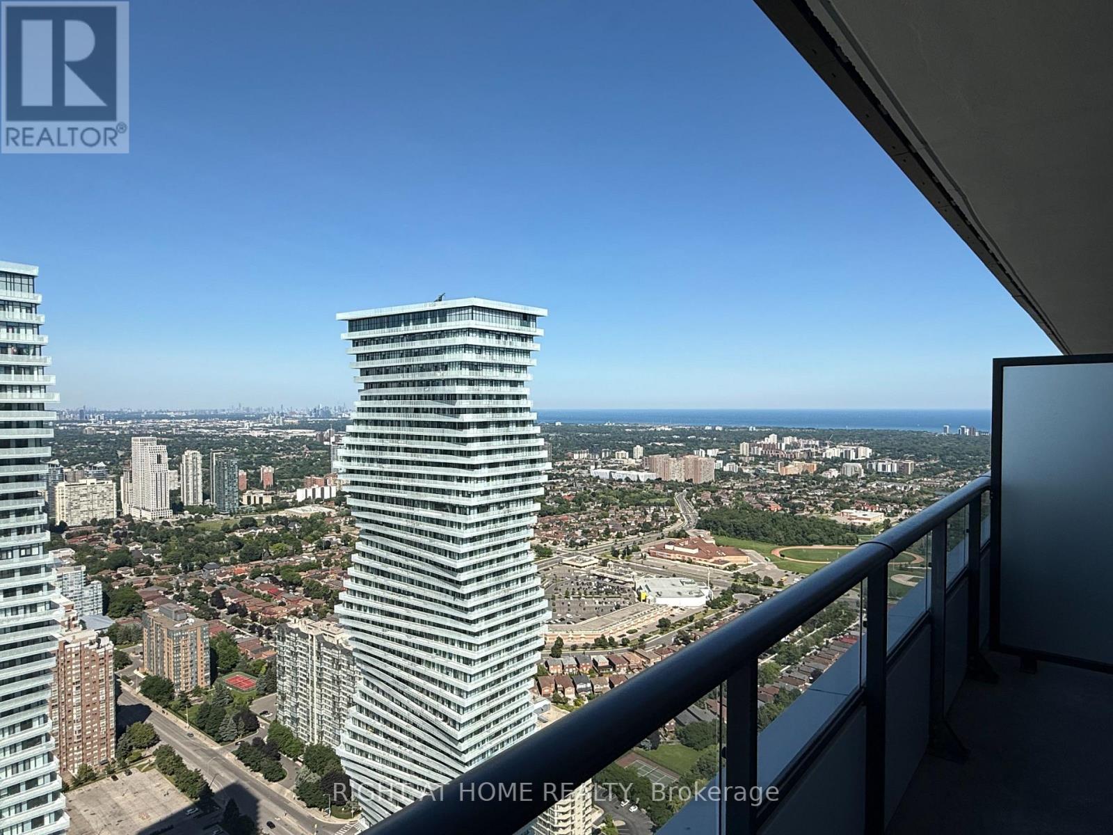 5606 - 448 Burnhamthorpe Rd Road W, Mississauga, Ontario L5B 0R4 - Photo 5 - W13551530