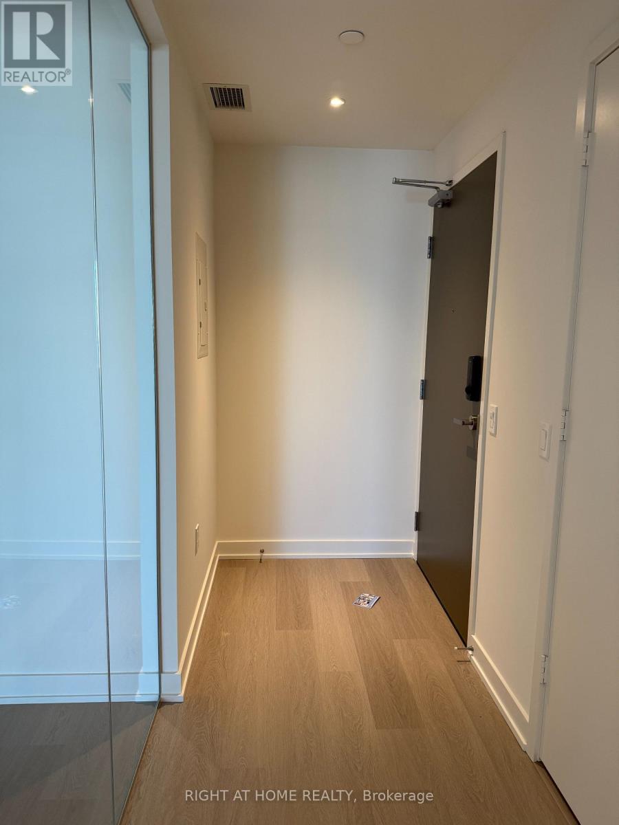 5606 - 448 Burnhamthorpe Rd Road W, Mississauga, Ontario L5B 0R4 - Photo 7 - W13551530