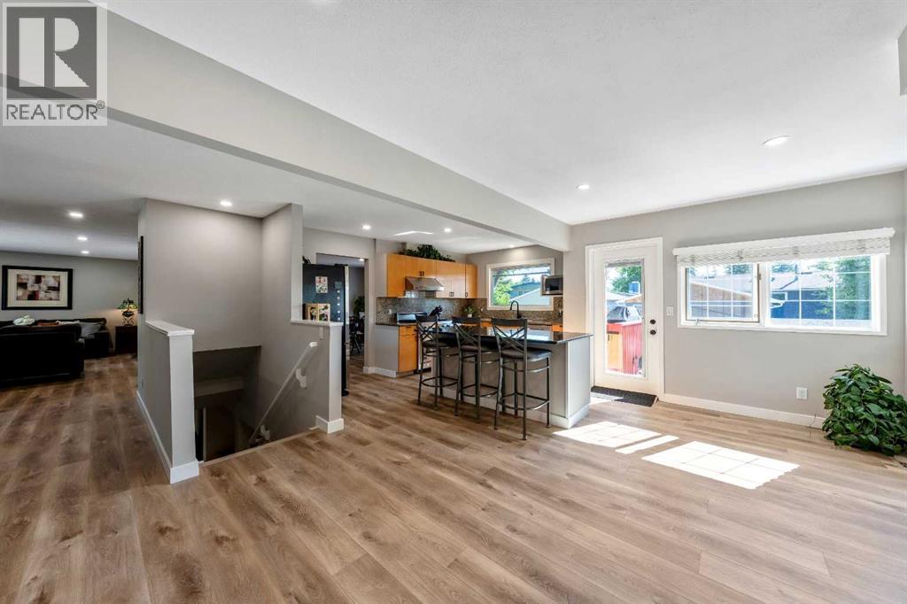10423 Mapleridge Crescent SE, Calgary, Alberta  T2J 1Y8 - Photo 10 - A2281671