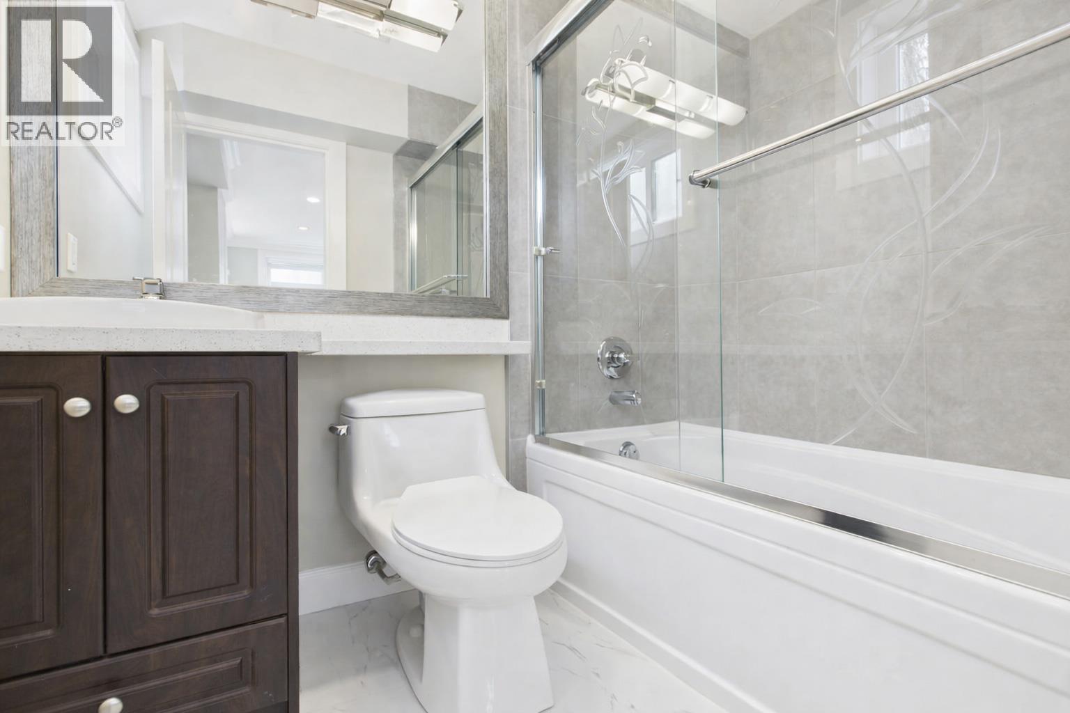8468 12th Avenue, Burnaby, British Columbia  V3N 2L6 - Photo 32 - R3144473