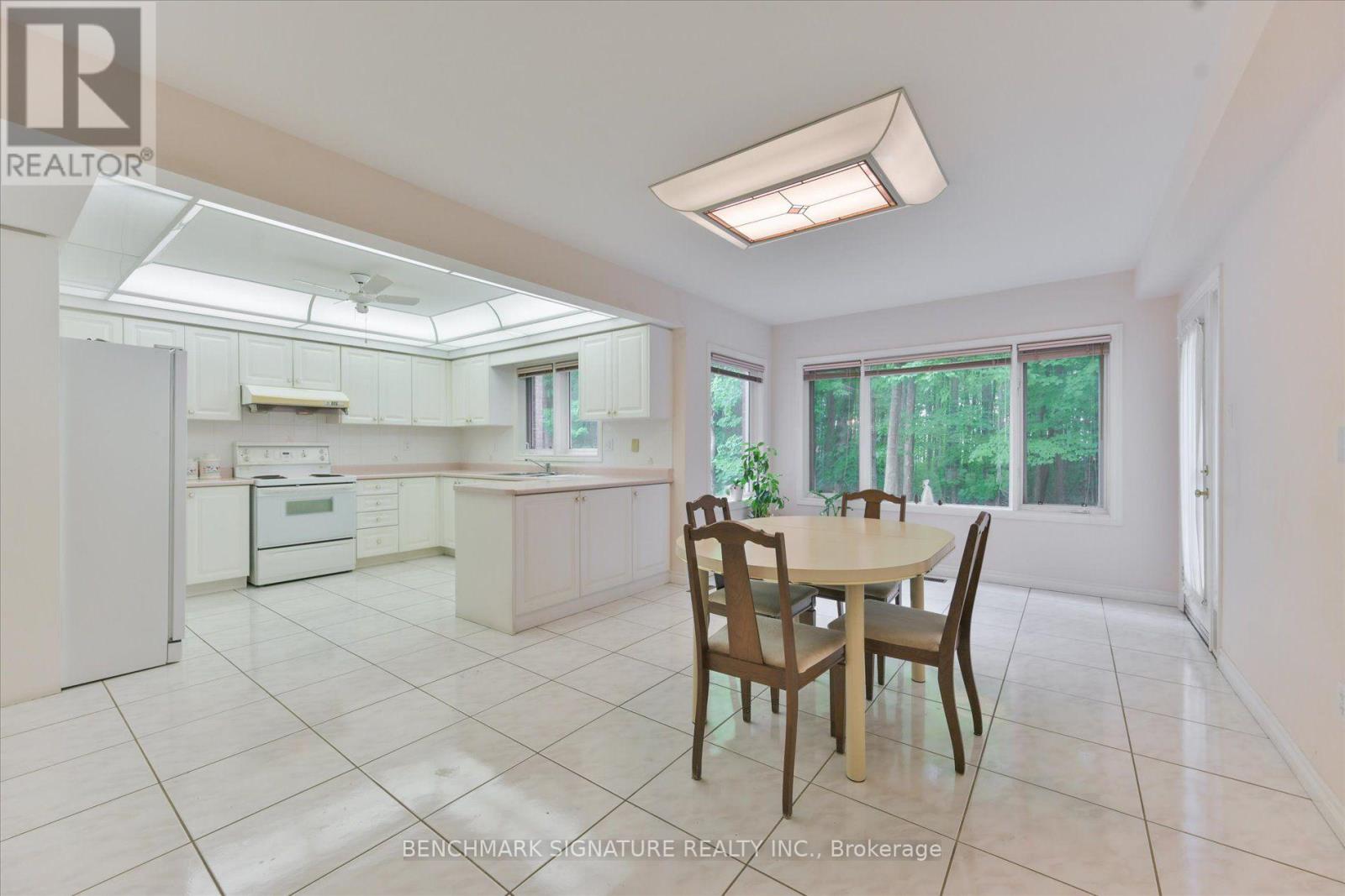 152 Blackmore Avenue, Richmond Hill, Ontario  L4B 3Y8 - Photo 13 - N13547302