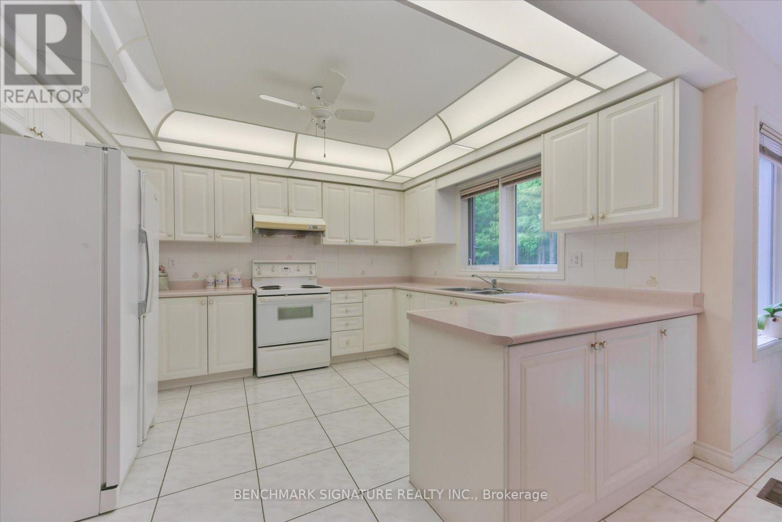 152 Blackmore Avenue, Richmond Hill, Ontario  L4B 3Y8 - Photo 15 - N13547302
