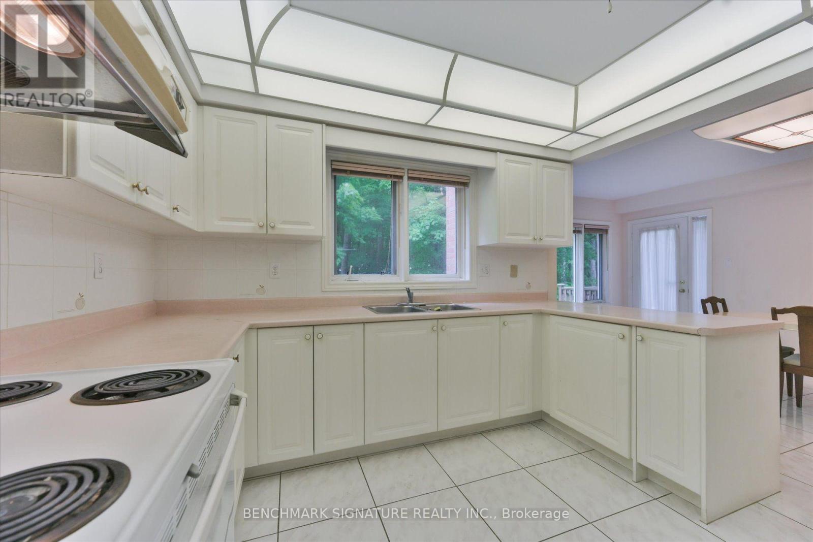 152 Blackmore Avenue, Richmond Hill, Ontario  L4B 3Y8 - Photo 17 - N13547302