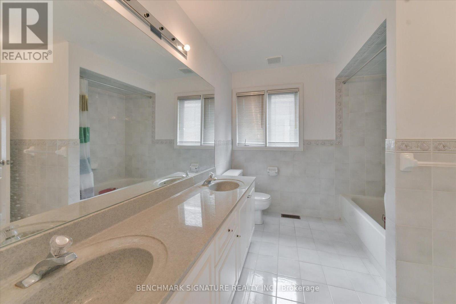 152 Blackmore Avenue, Richmond Hill, Ontario  L4B 3Y8 - Photo 32 - N13547302