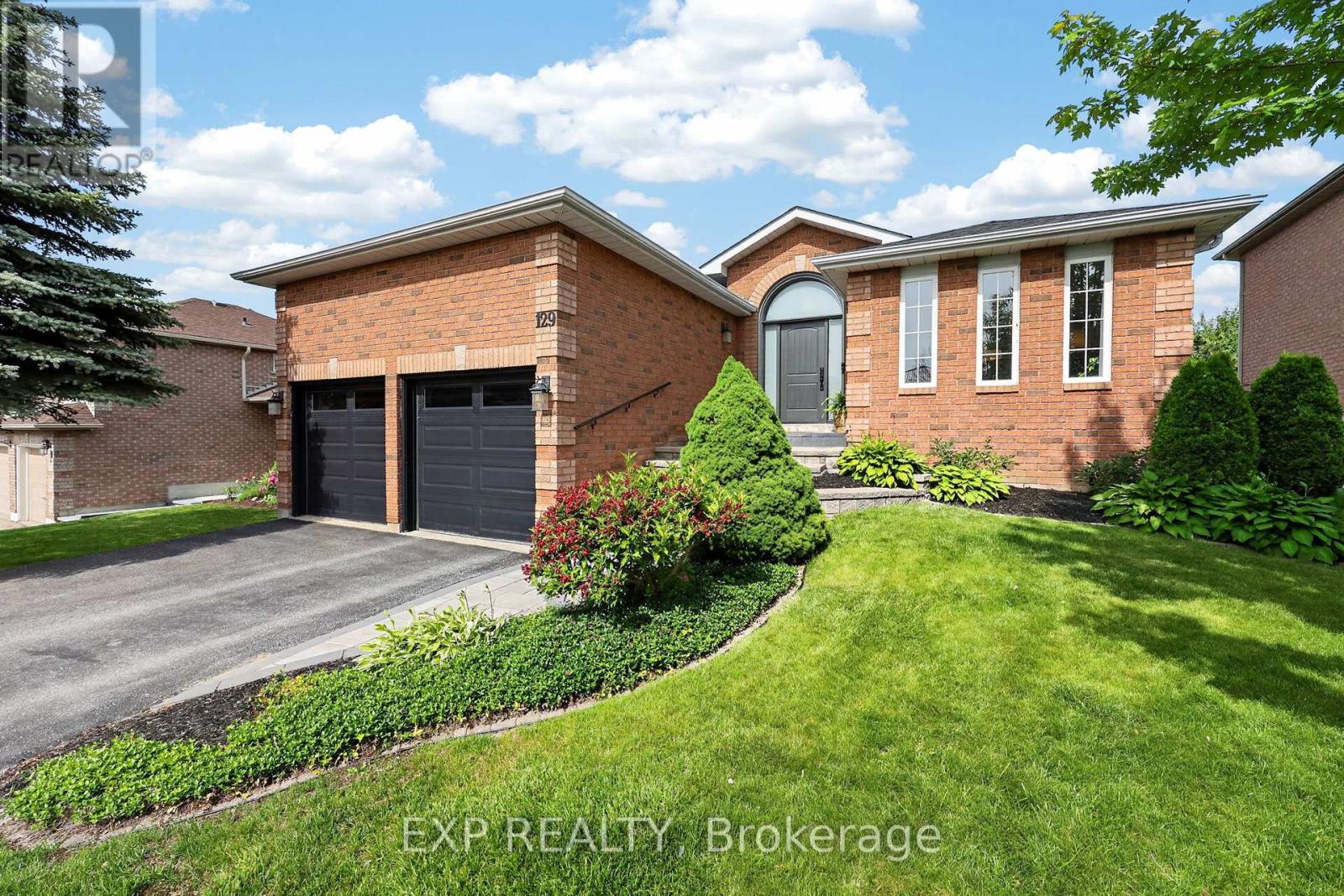 129 Golden Meadow Road, Barrie, Ontario  L4N 8K3 - Photo 3 - S13511172