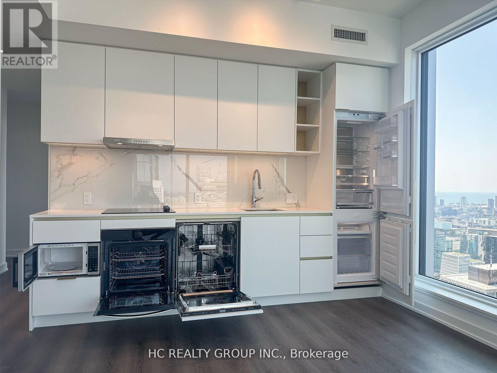5903 - 8 Wellesley Street W, Toronto, Ontario  M4Y 0J5 - Photo 9 - C13552428