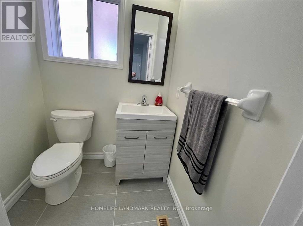 Upper - 545 Menczel Crescent, Newmarket, Ontario  L3X 2P2 - Photo 10 - N13552438