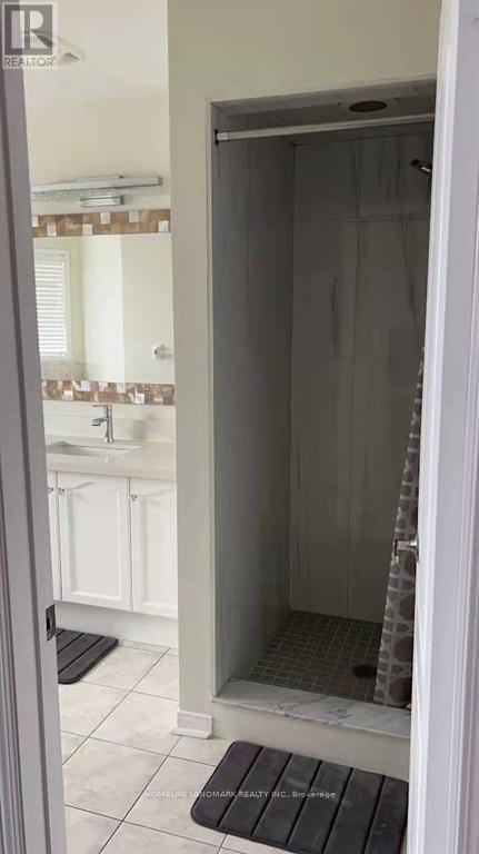 Upper - 545 Menczel Crescent, Newmarket, Ontario  L3X 2P2 - Photo 21 - N13552438