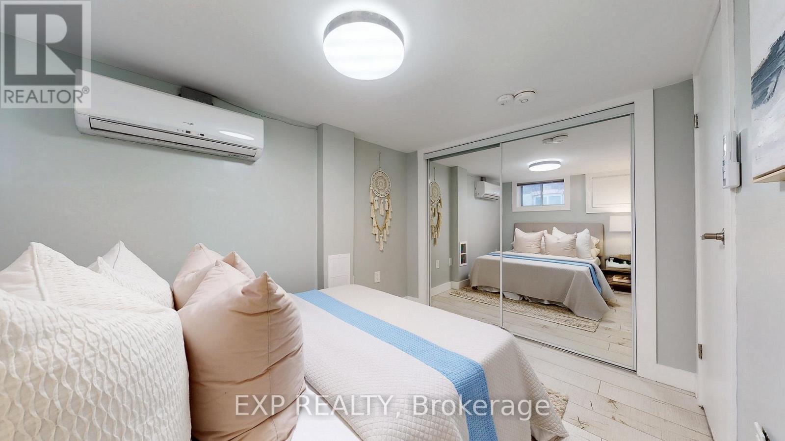 D - 122 Parkmount Road, Toronto, Ontario M4J 4V4 - Photo 5 - E13526802