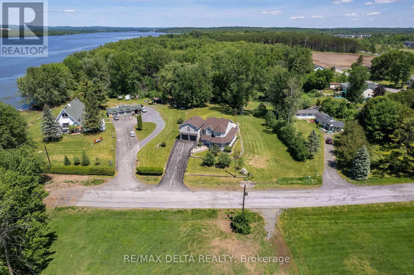 115 Pigeon Street, Clarence-Rockland, Ontario  K4K 1J8 - Photo 2 - X13552560