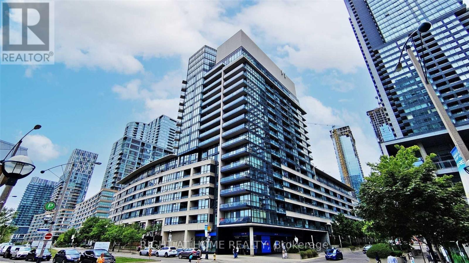 330 - 8 TELEGRAM MEWS, Toronto (Waterfront Communities)