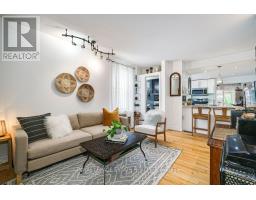 158 WAVERLEY ROAD, Toronto, Ontario