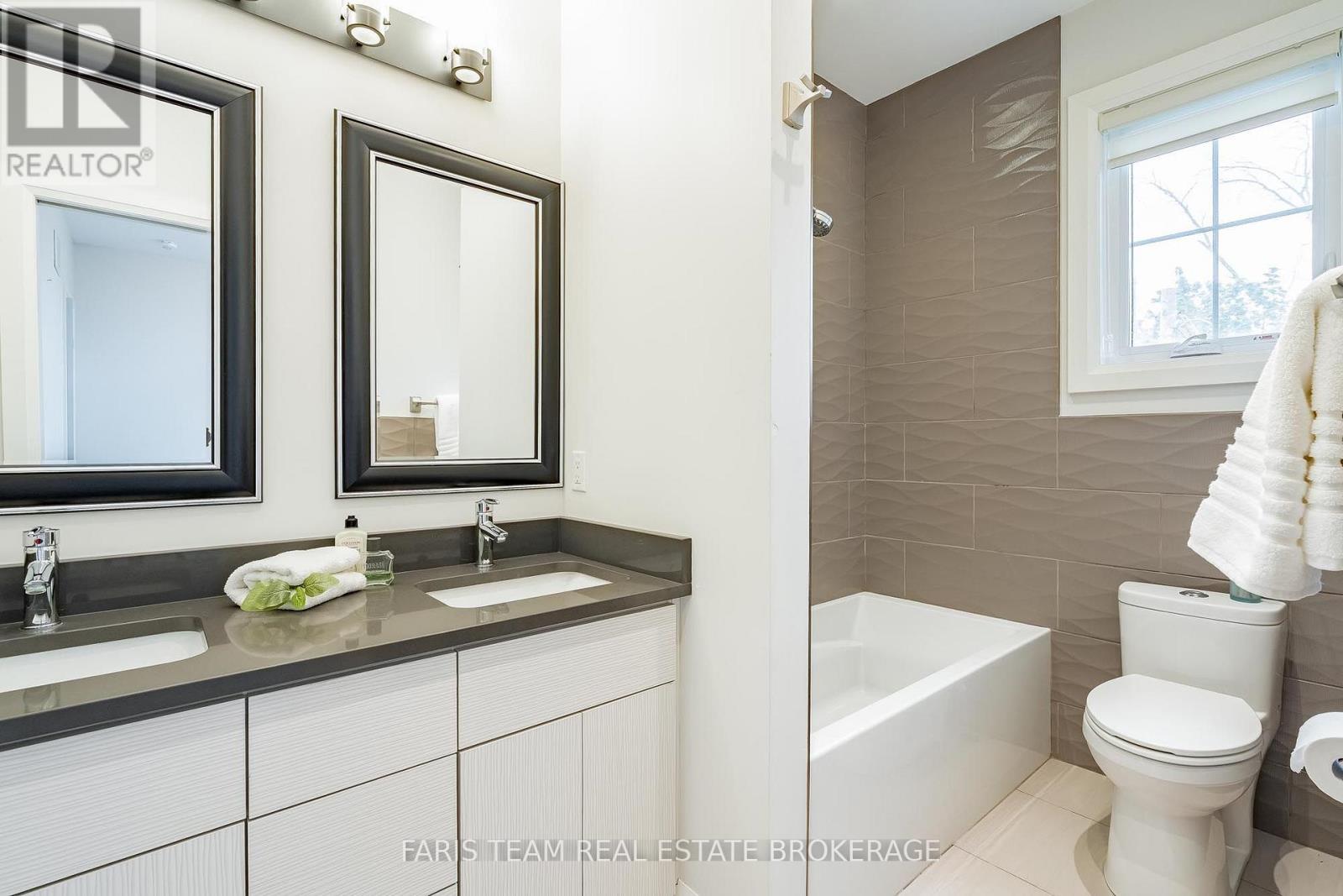 1648 Roslyn Avenue, Innisfil, Ontario  L9S 4N2 - Photo 27 - N13552526