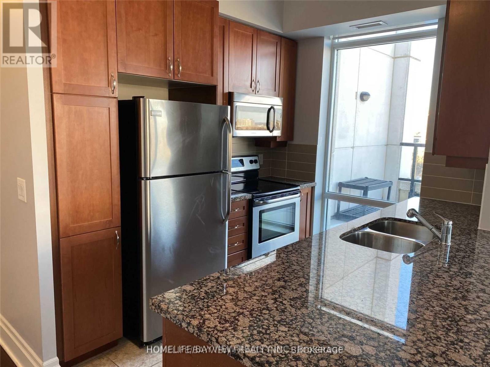 111 Upper Duke Crescent, Markham, Ontario  L6G 0C8 - Photo 4 - N13552570