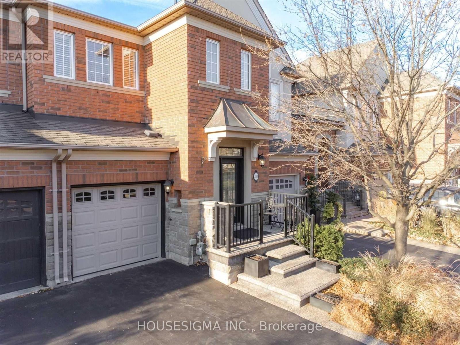 244 Tawny Crescent, Oakville, Ontario  L6L 6T7 - Photo 2 - W13552546