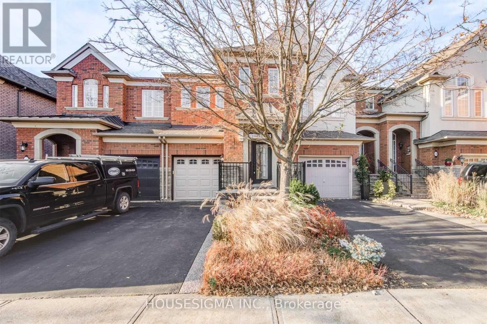 244 Tawny Crescent, Oakville, Ontario  L6L 6T7 - Photo 3 - W13552546