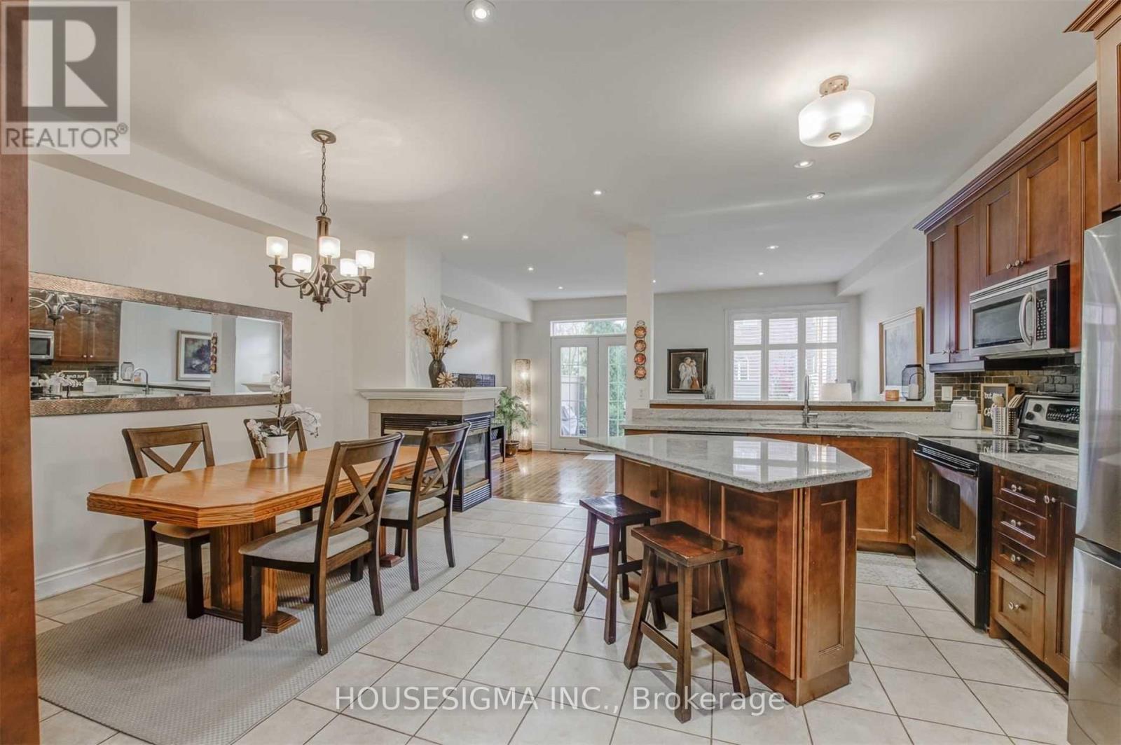 244 Tawny Crescent, Oakville, Ontario  L6L 6T7 - Photo 6 - W13552546