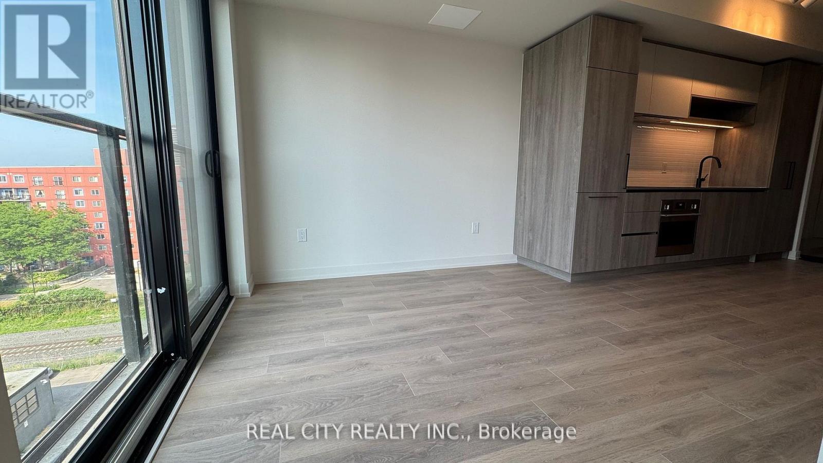 711 - 181 Sterling Road, Toronto, Ontario  M6R 2B2 - Photo 6 - C13541360