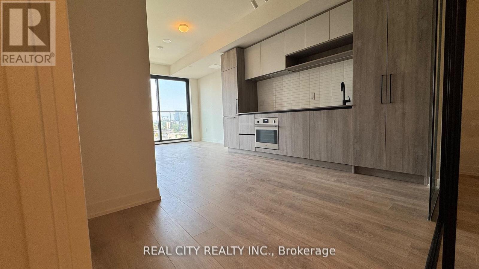 711 - 181 Sterling Road, Toronto, Ontario  M6R 2B2 - Photo 4 - C13541360