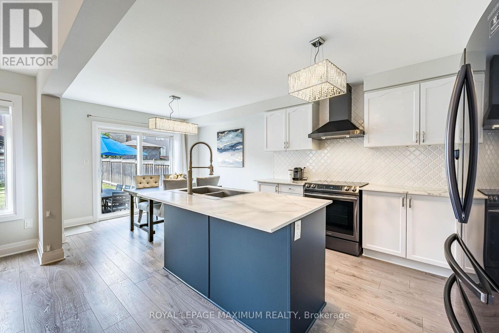 913 Miller Park Avenue, Bradford West Gwillimbury, Ontario  L3Z 0L4 - Photo 11 - N13548432