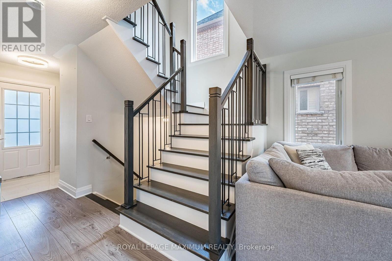 913 Miller Park Avenue, Bradford West Gwillimbury, Ontario  L3Z 0L4 - Photo 20 - N13548432