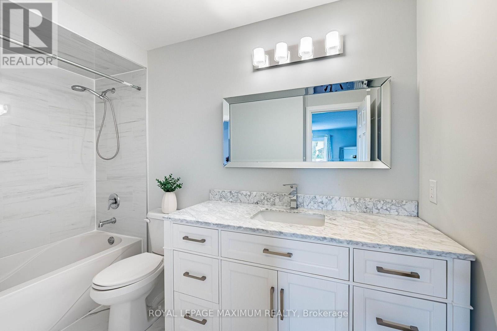 913 Miller Park Avenue, Bradford West Gwillimbury, Ontario  L3Z 0L4 - Photo 26 - N13548432