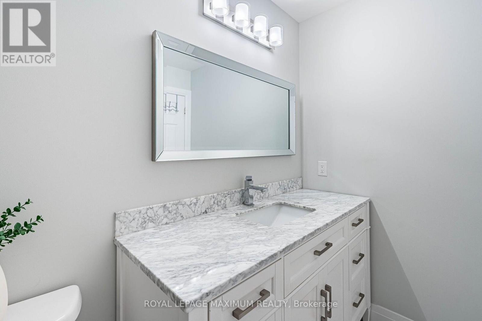 913 Miller Park Avenue, Bradford West Gwillimbury, Ontario  L3Z 0L4 - Photo 27 - N13548432