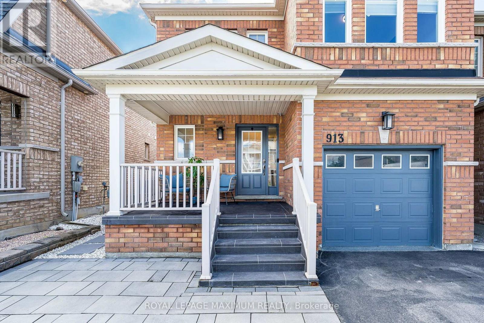 913 Miller Park Avenue, Bradford West Gwillimbury, Ontario  L3Z 0L4 - Photo 4 - N13548432
