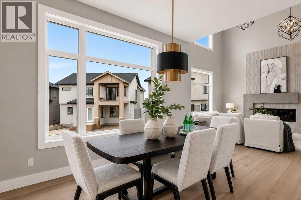 19 Rockcliff Court NW, Calgary, Alberta  T3G 0G6 - Photo 13 - A2328163