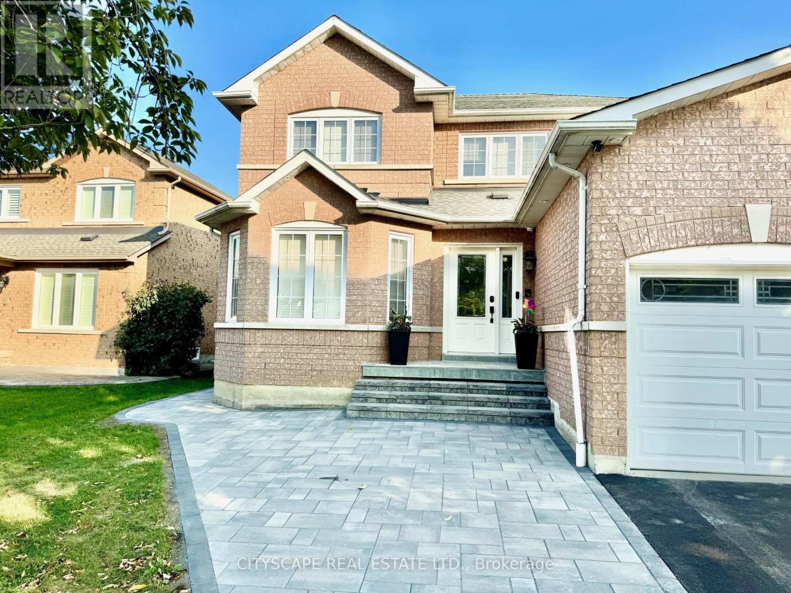 6421 Donway Drive, Mississauga, Ontario  L5V 1J4 - Photo 2 - W13552580
