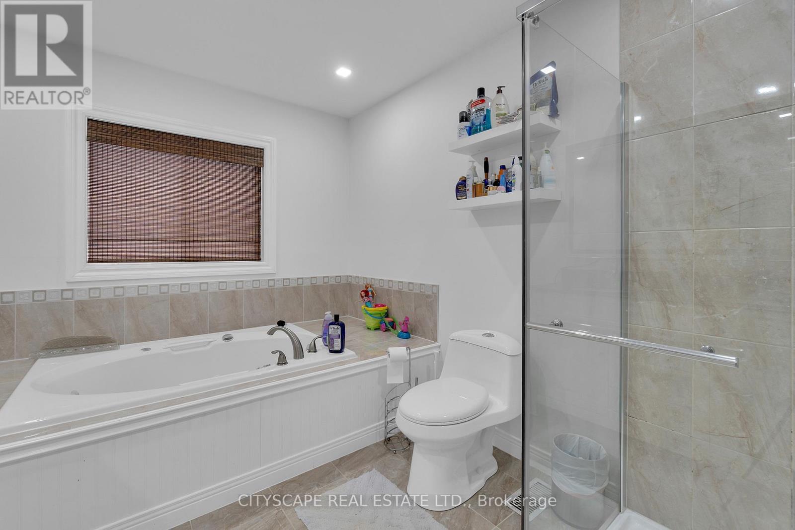 6421 Donway Drive, Mississauga, Ontario  L5V 1J4 - Photo 34 - W13552580