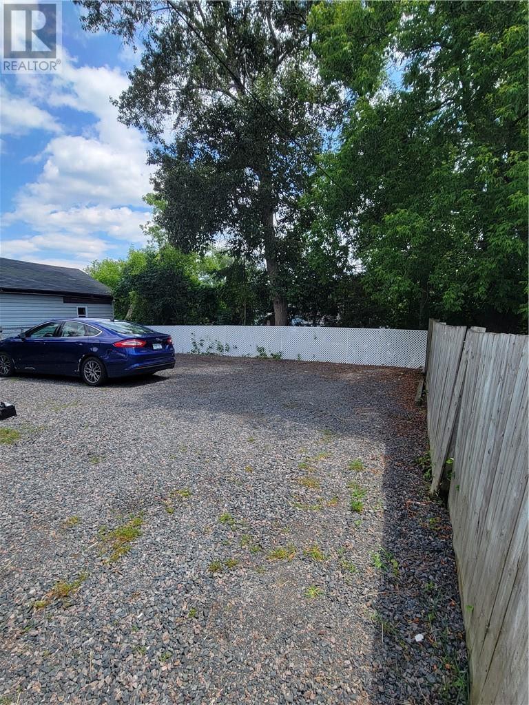 389 Ontario, Greater Sudbury, Ontario  P3E 4K3 - Photo 3 - 2129109