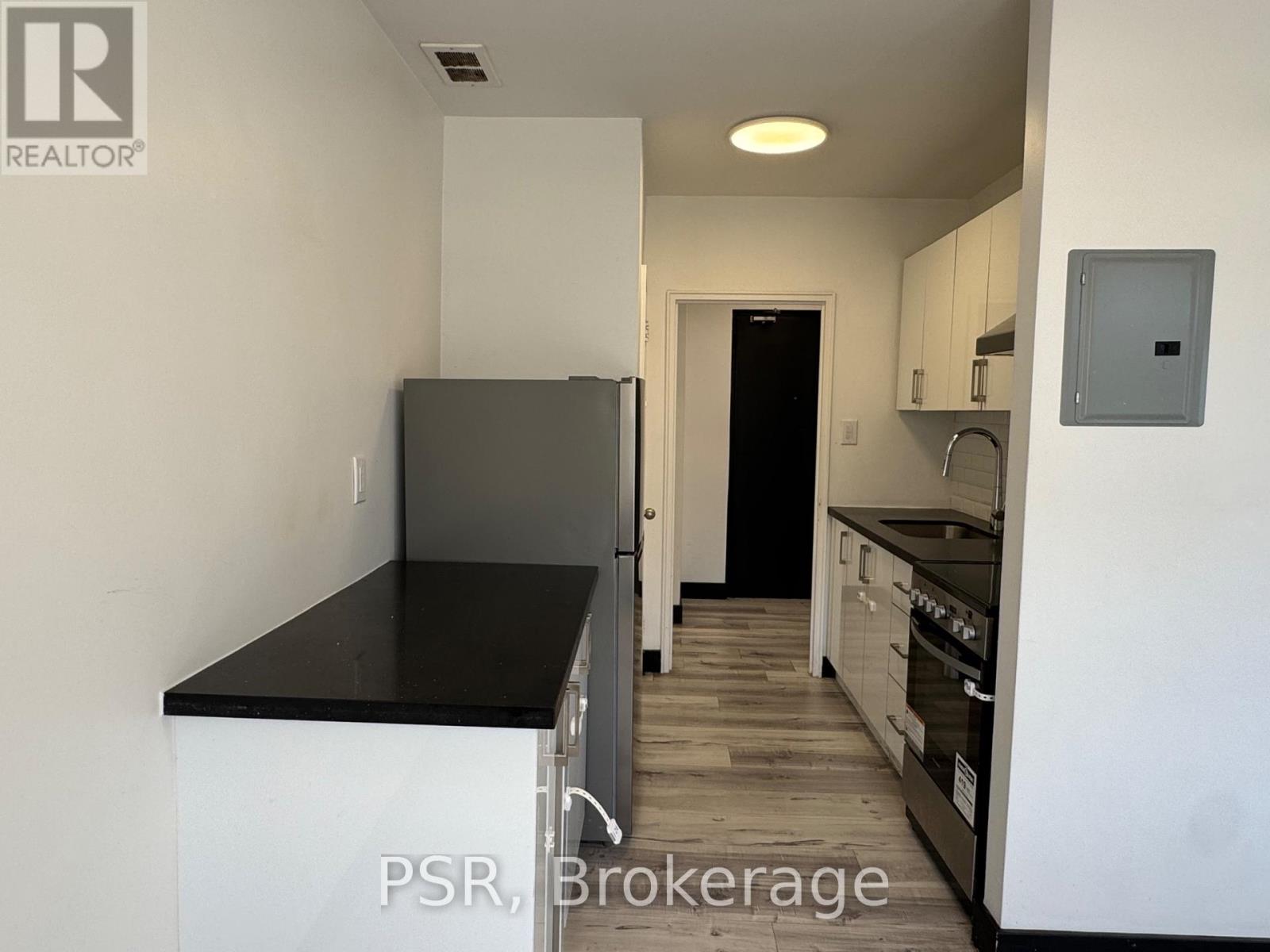 209 - 600 Eglinton Avenue W, Toronto, Ontario  M5N 1C1 - Photo 8 - C13543438