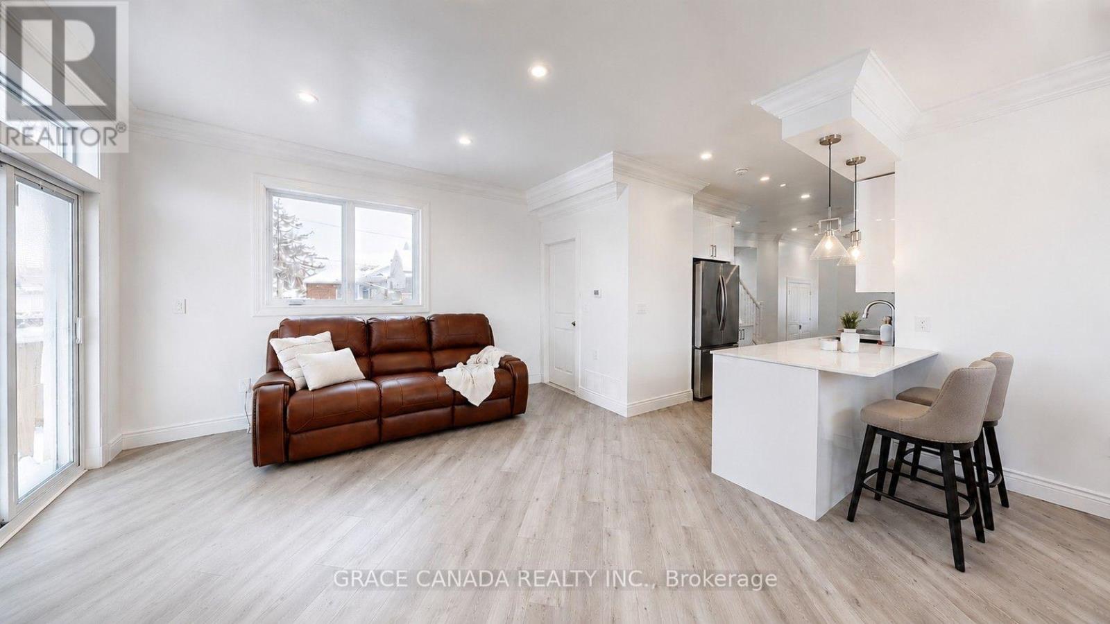 85 Albany Avenue, Hamilton, Ontario  L8H 2H4 - Photo 5 - X13497428