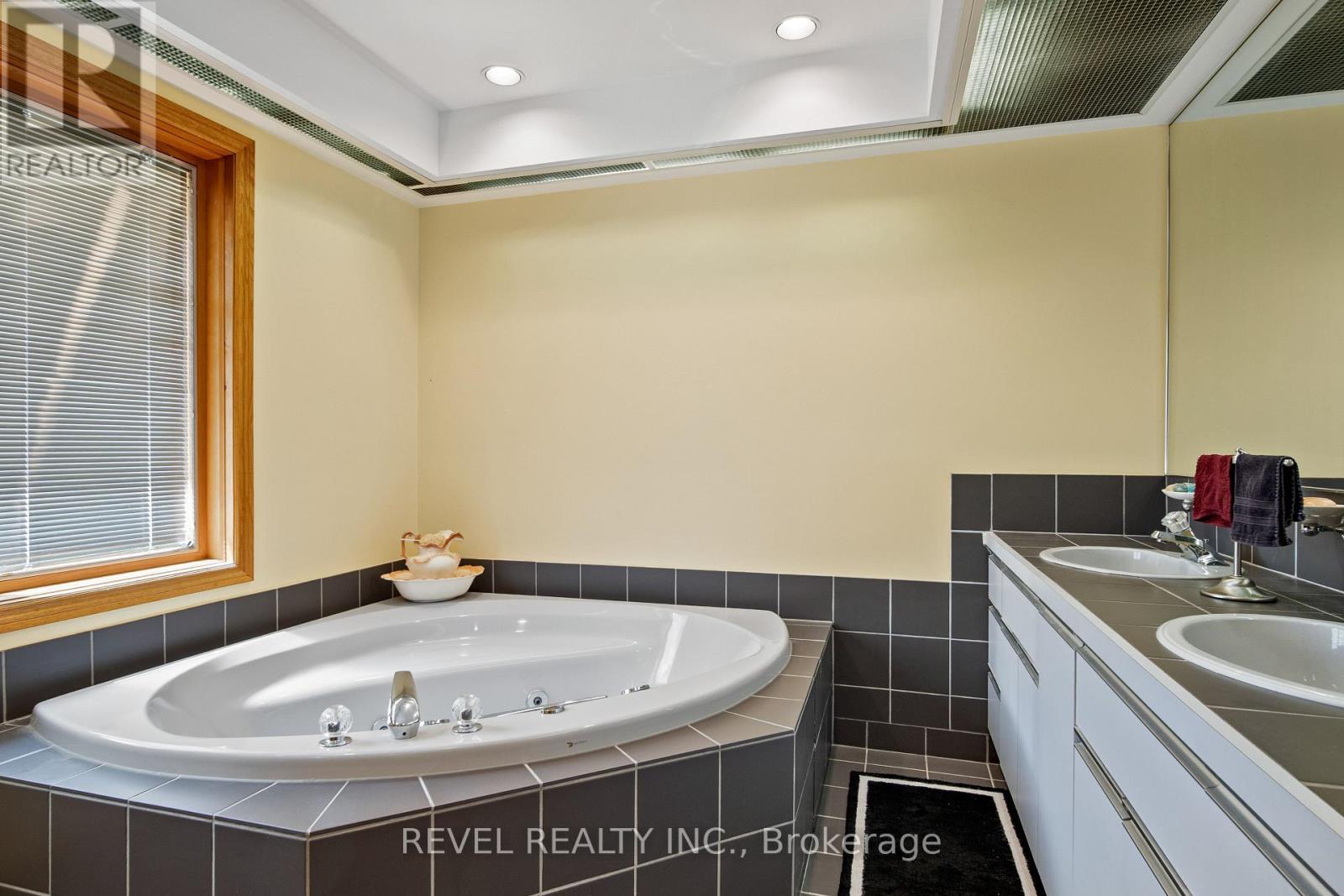 1627 Mardell Street, London East, Ontario  N5V 1X3 - Photo 34 - X13552652