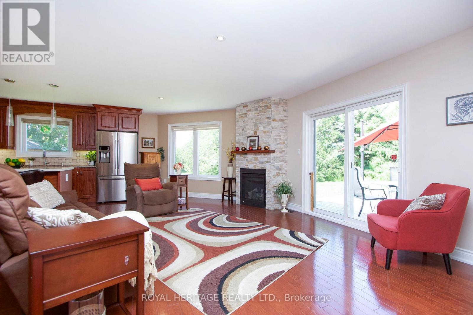 128 Wilmot Trail, Clarington, Ontario  L1B 1B9 - Photo 5 - E13552672