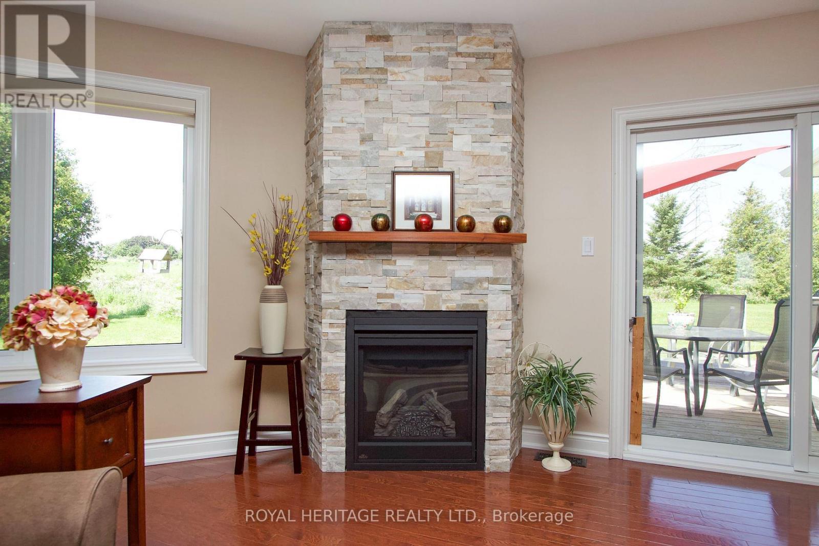 128 Wilmot Trail, Clarington, Ontario  L1B 1B9 - Photo 6 - E13552672