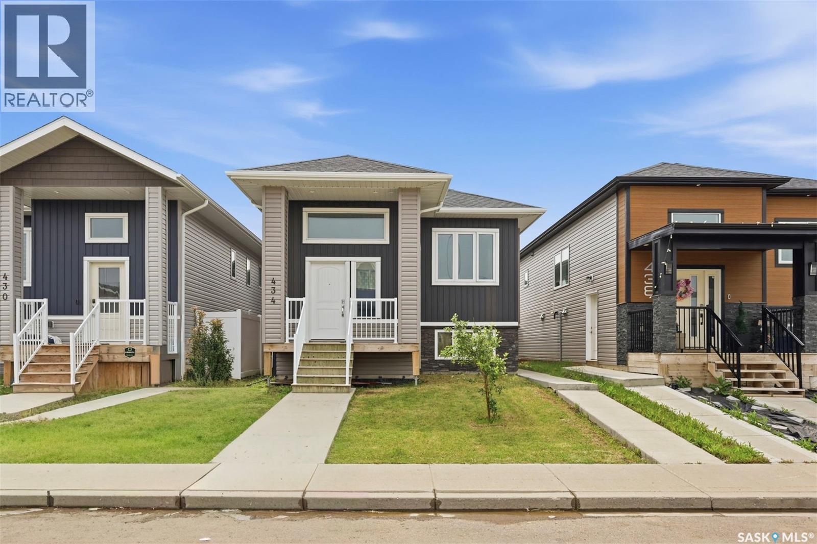 434 Mcarthur Crescent, Saskatoon, Saskatchewan S7L 6Y3 - Photo 2 - SK042223