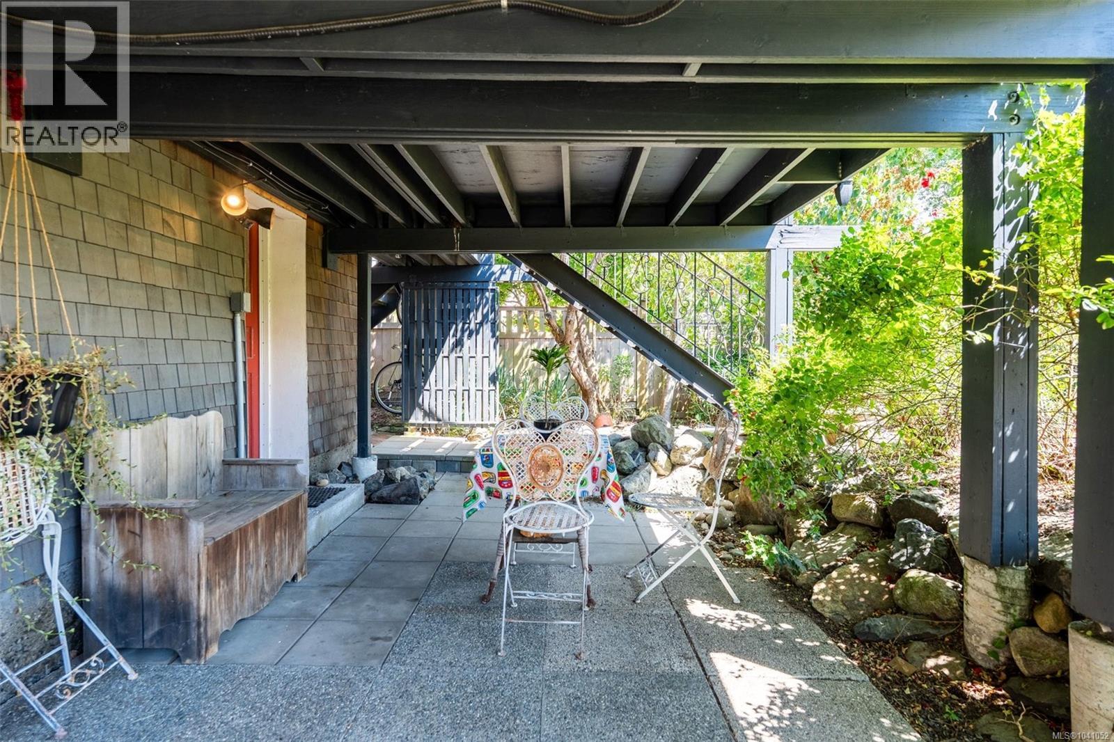 1415 Gladstone Ave, Victoria, British Columbia  V8R 1S2 - Photo 28 - 1041052