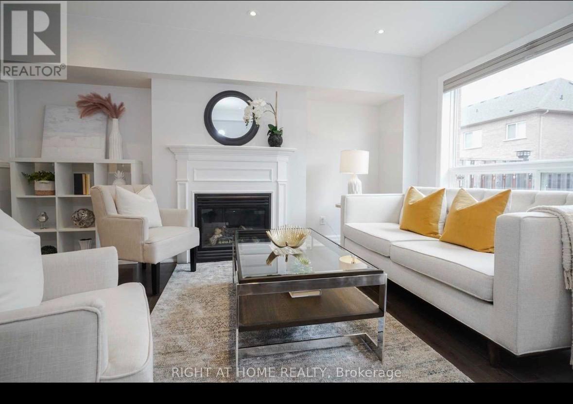 121 - 6399 Spinnaker Circle, Mississauga, Ontario  L5W 1Z6 - Photo 3 - W13552636