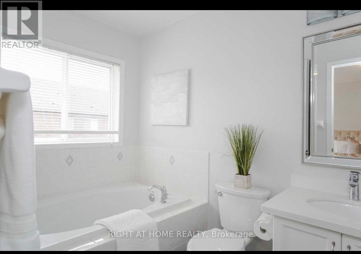 121 - 6399 Spinnaker Circle, Mississauga, Ontario  L5W 1Z6 - Photo 6 - W13552636