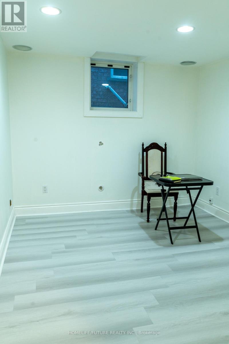620 Madame Street, Mississauga, Ontario  L5W 1G6 - Photo 39 - W13552640