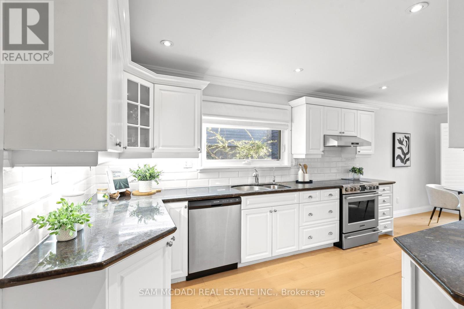 38 Kenninghall Boulevard, Mississauga, Ontario  L5N 1J4 - Photo 10 - W13552650