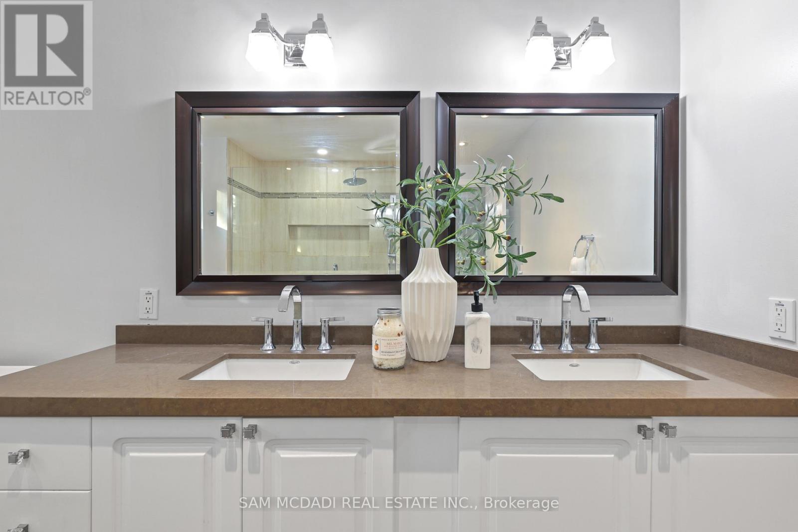 38 Kenninghall Boulevard, Mississauga, Ontario  L5N 1J4 - Photo 25 - W13552650