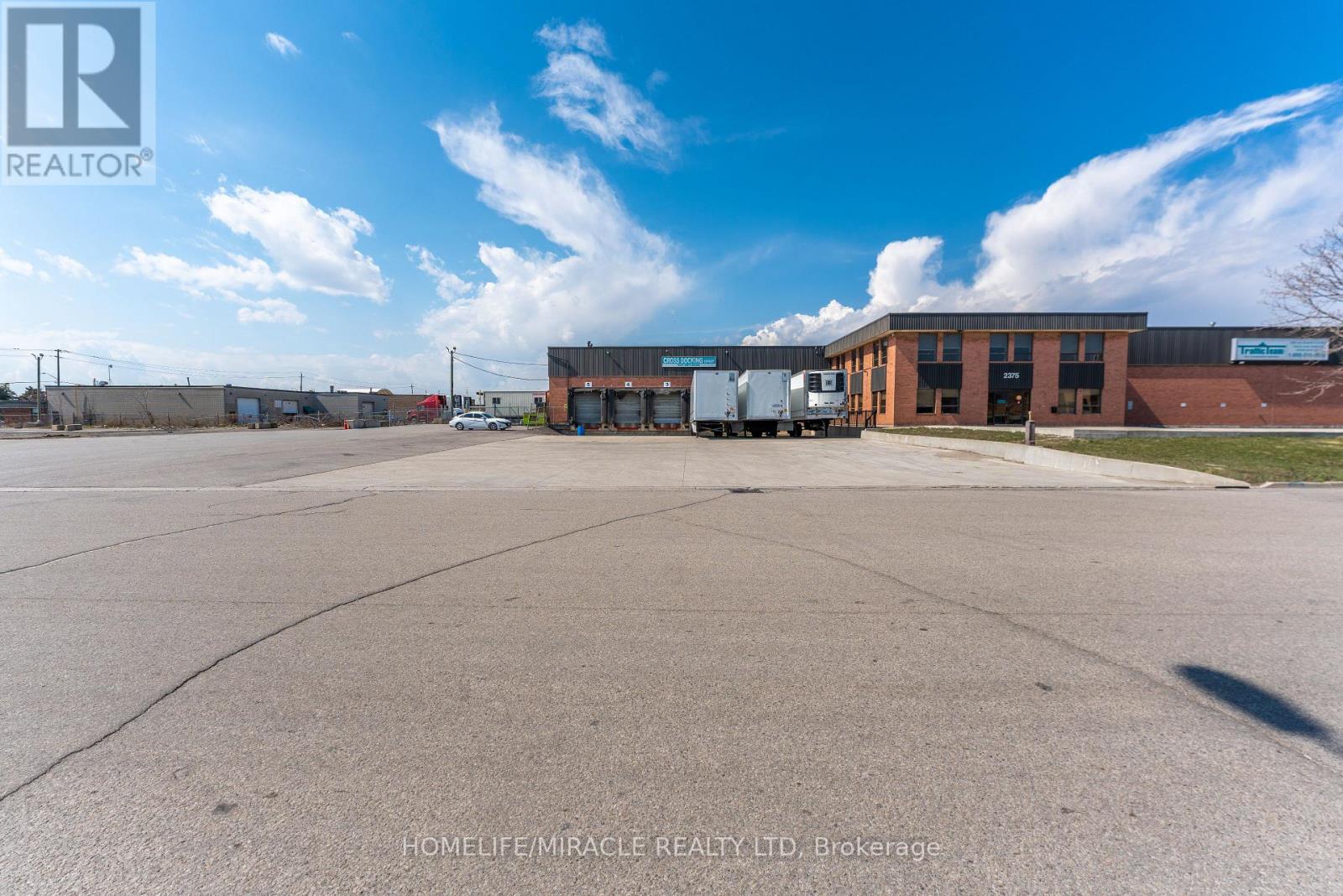 2375 Lucknow Drive, Mississauga, Ontario  L5S 1H9 - Photo 2 - W13552656