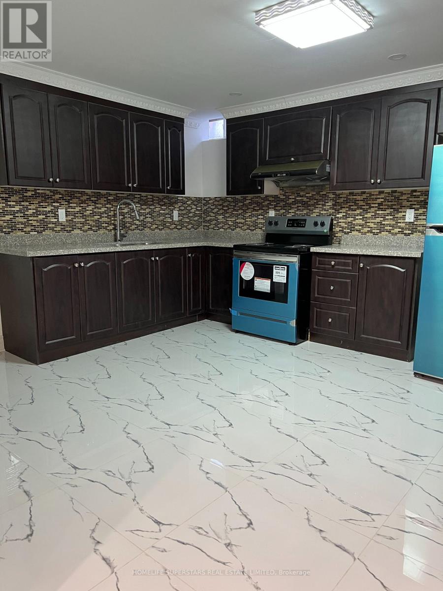 Bsmt. - 19 Sir Michael Place, Brampton, Ontario  L7A 1Z4 - Photo 6 - W13552688