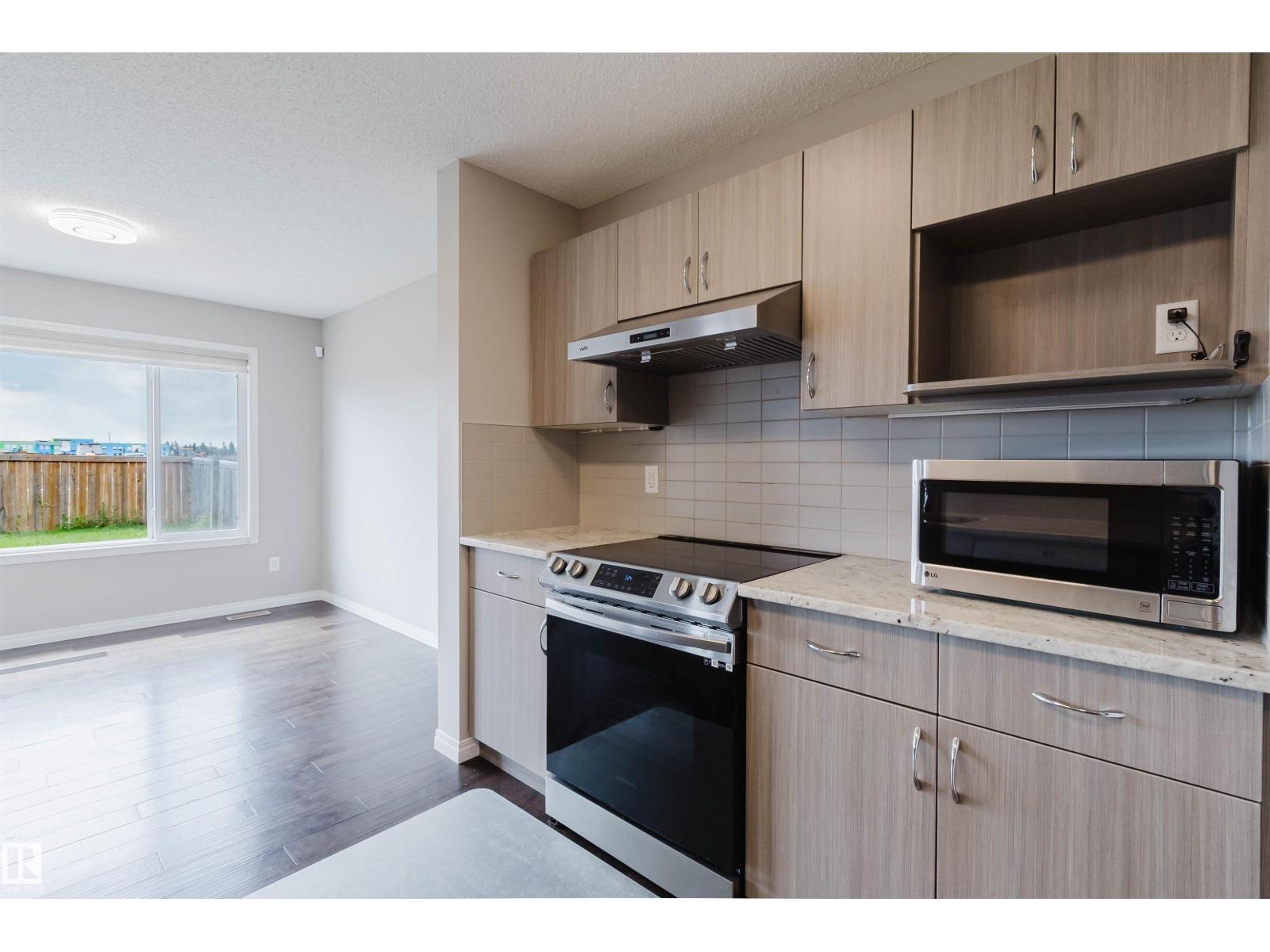 16627 18 Av SW, Edmonton, Alberta  T6W 3C5 - Photo 11 - E4498372