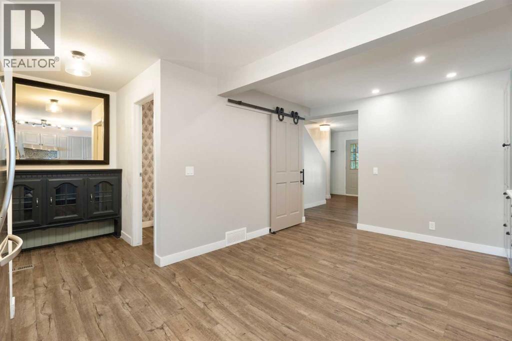 191 Woodmont Terrace SW, Calgary, Alberta  T2W 3K3 - Photo 14 - A2321912